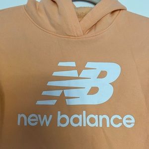 GIRLS PULLOVER HOODIE